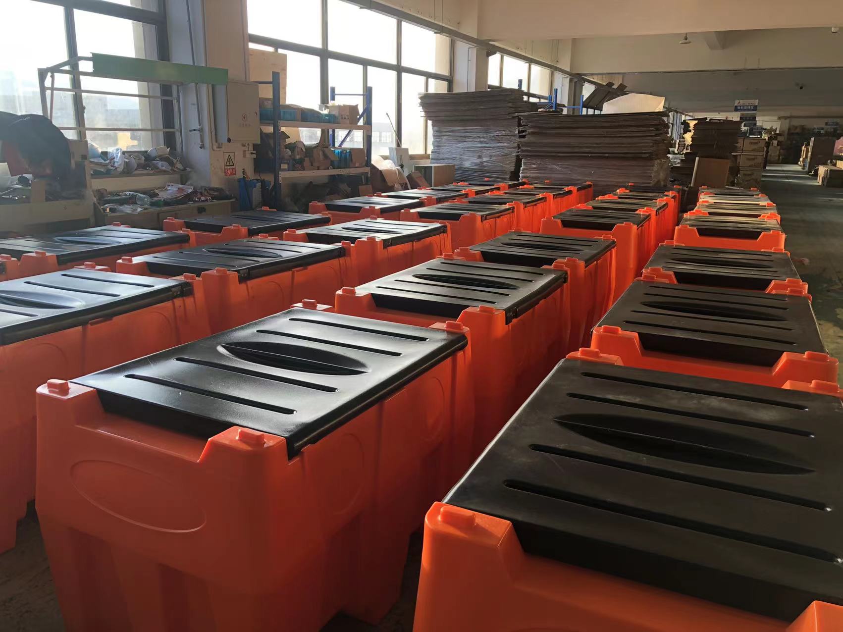 Plastic Tank and Assemble Workshop